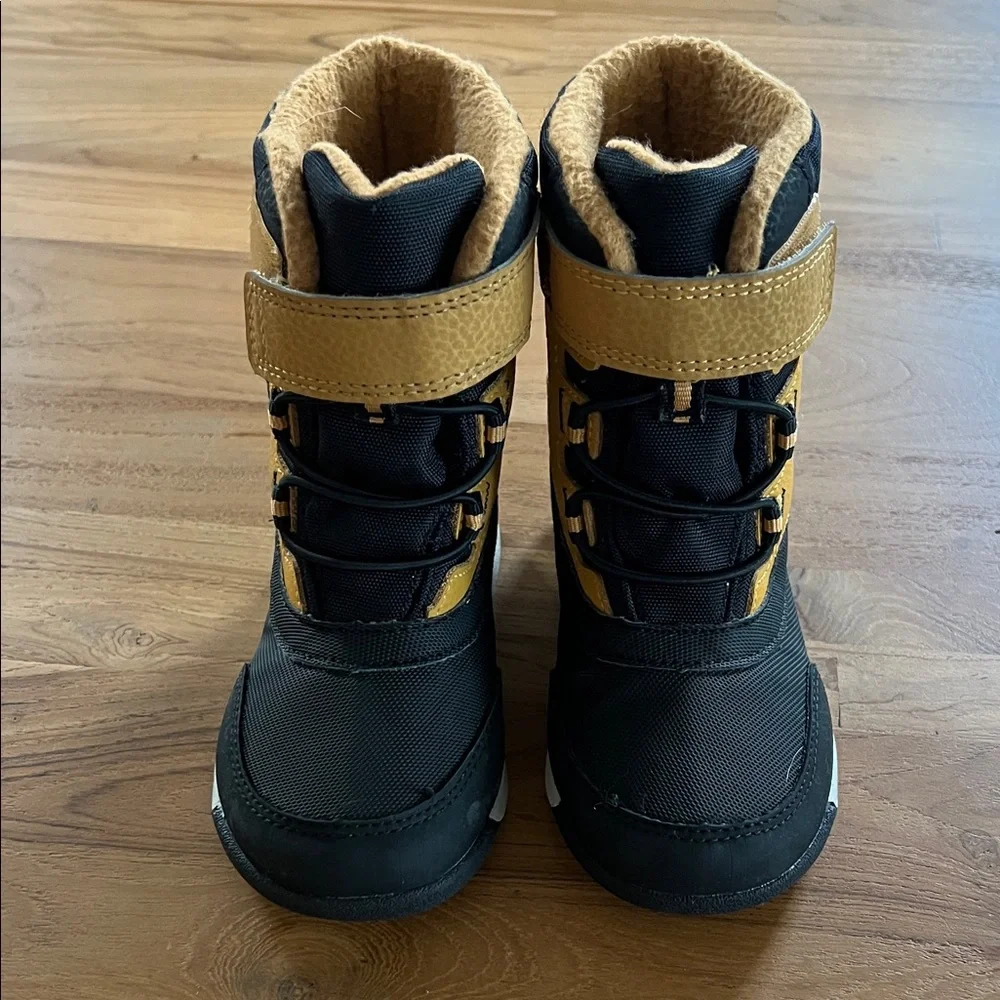 Merrell Kids' Snow Boots EUC Size 8